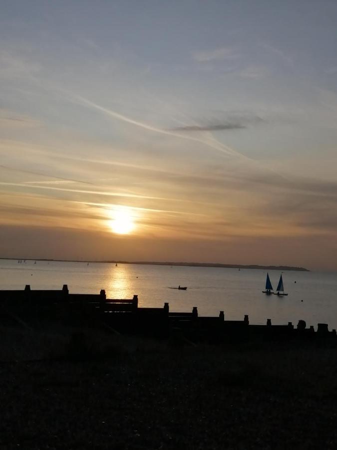 Charming Pink House With Perfect Location Daire Whitstable Dış mekan fotoğraf